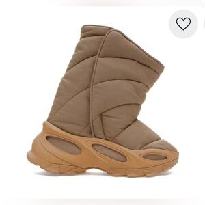 Brand new Yeezy x Adidas NSLTD Boots Khaki men’s 9 women’s 10.5